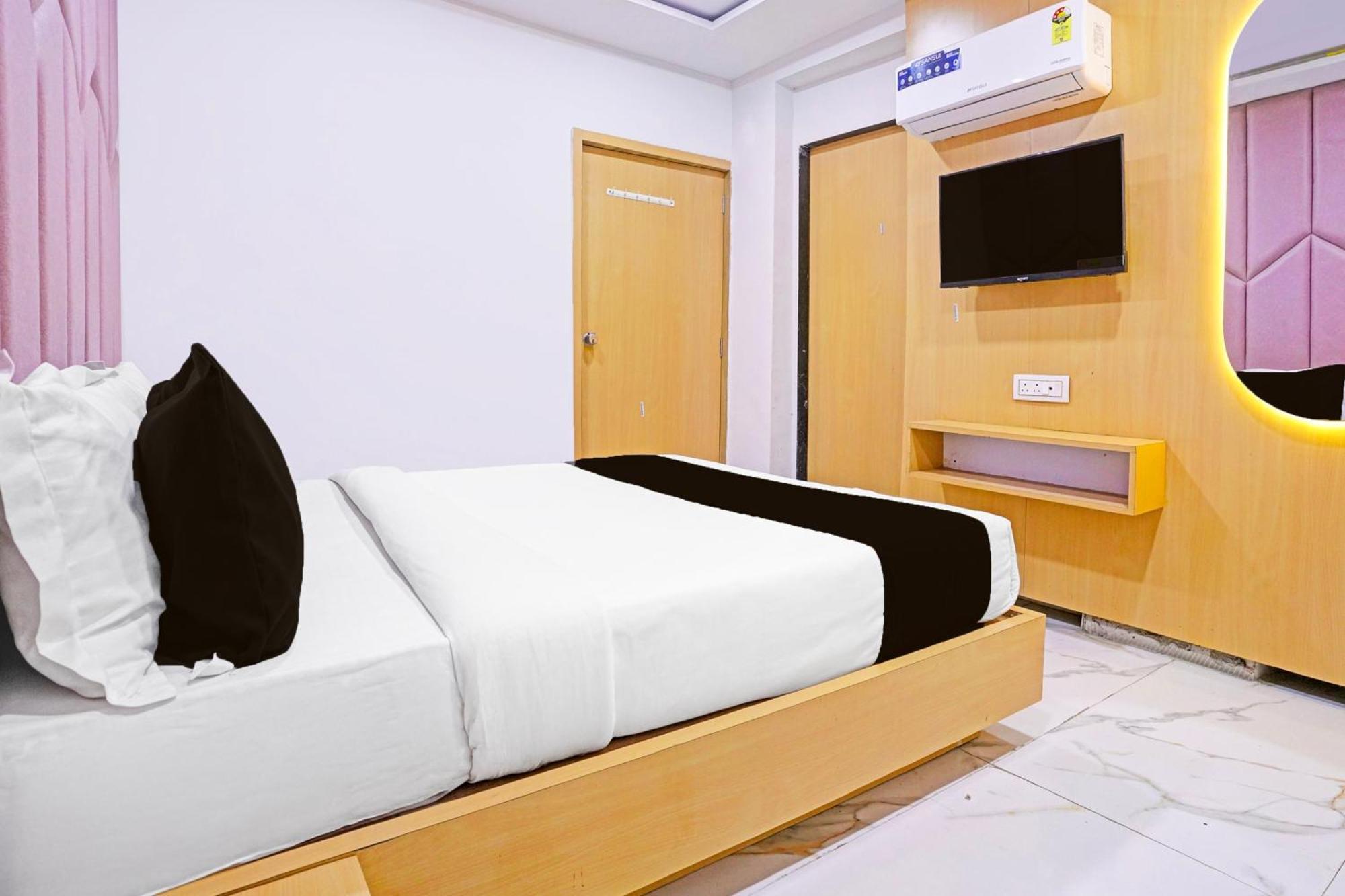 Hotel O Patang 24 Amhedabad Dış mekan fotoğraf
