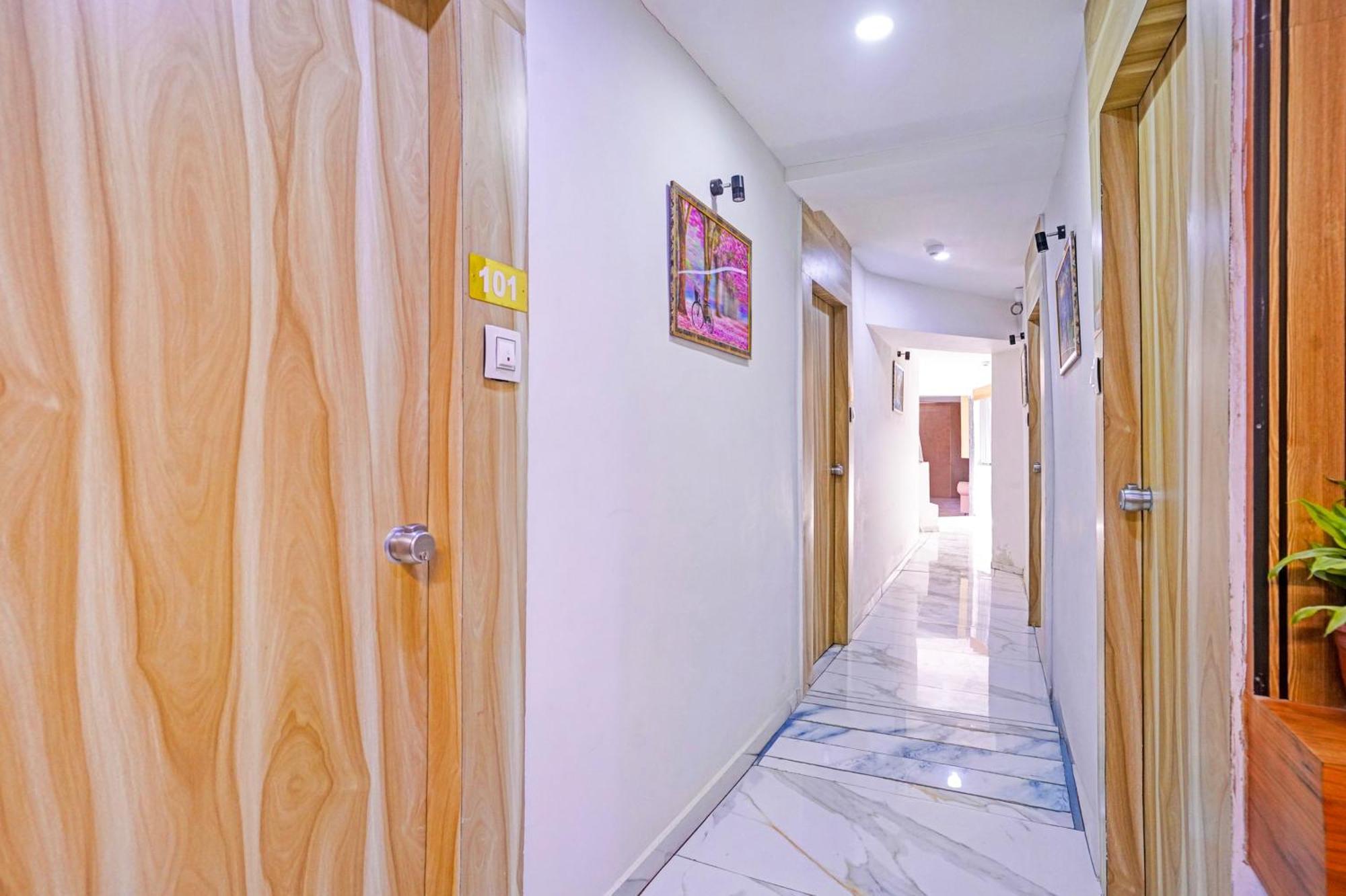 Hotel O Patang 24 Amhedabad Dış mekan fotoğraf