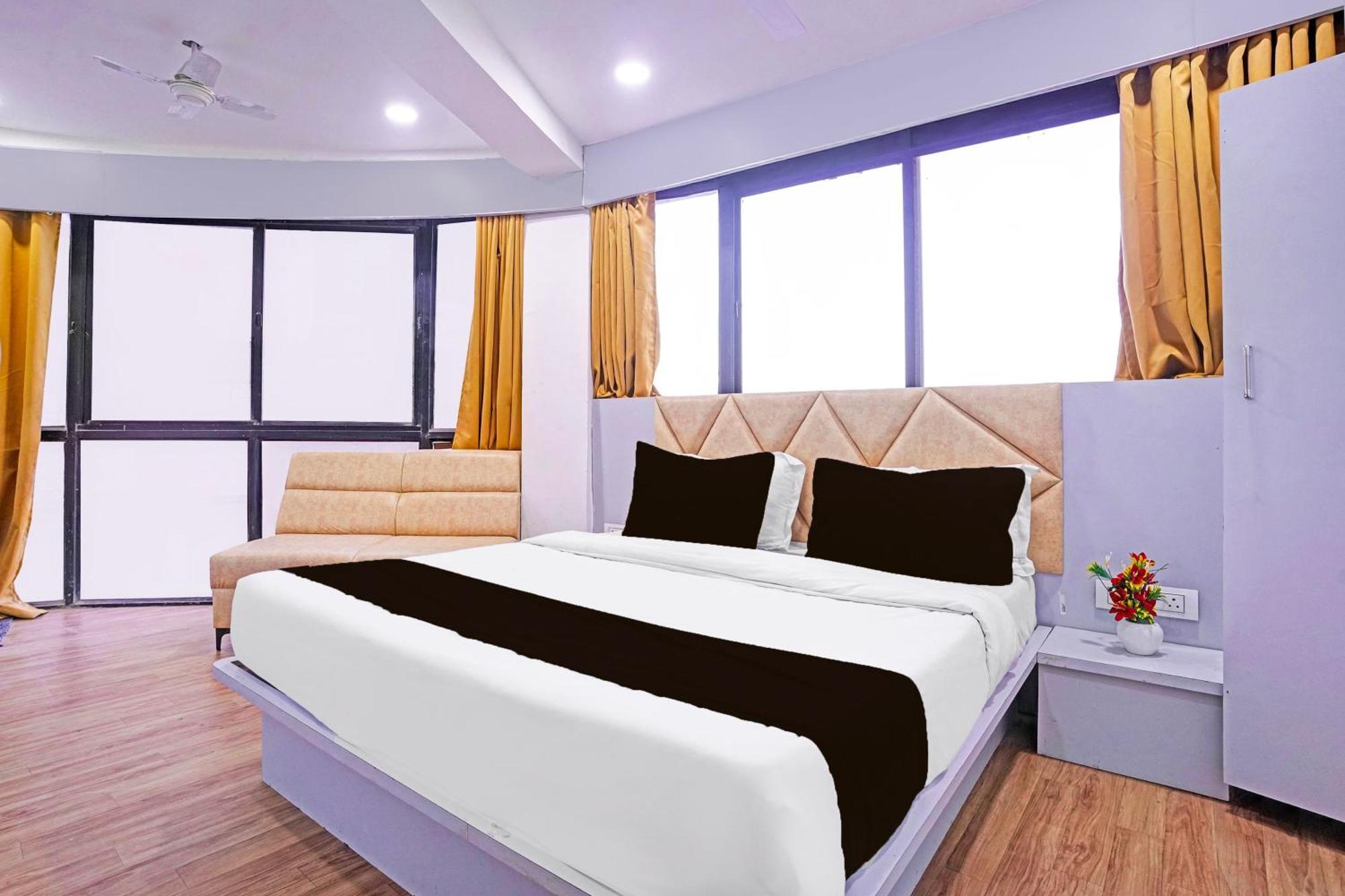 Hotel O Patang 24 Amhedabad Dış mekan fotoğraf